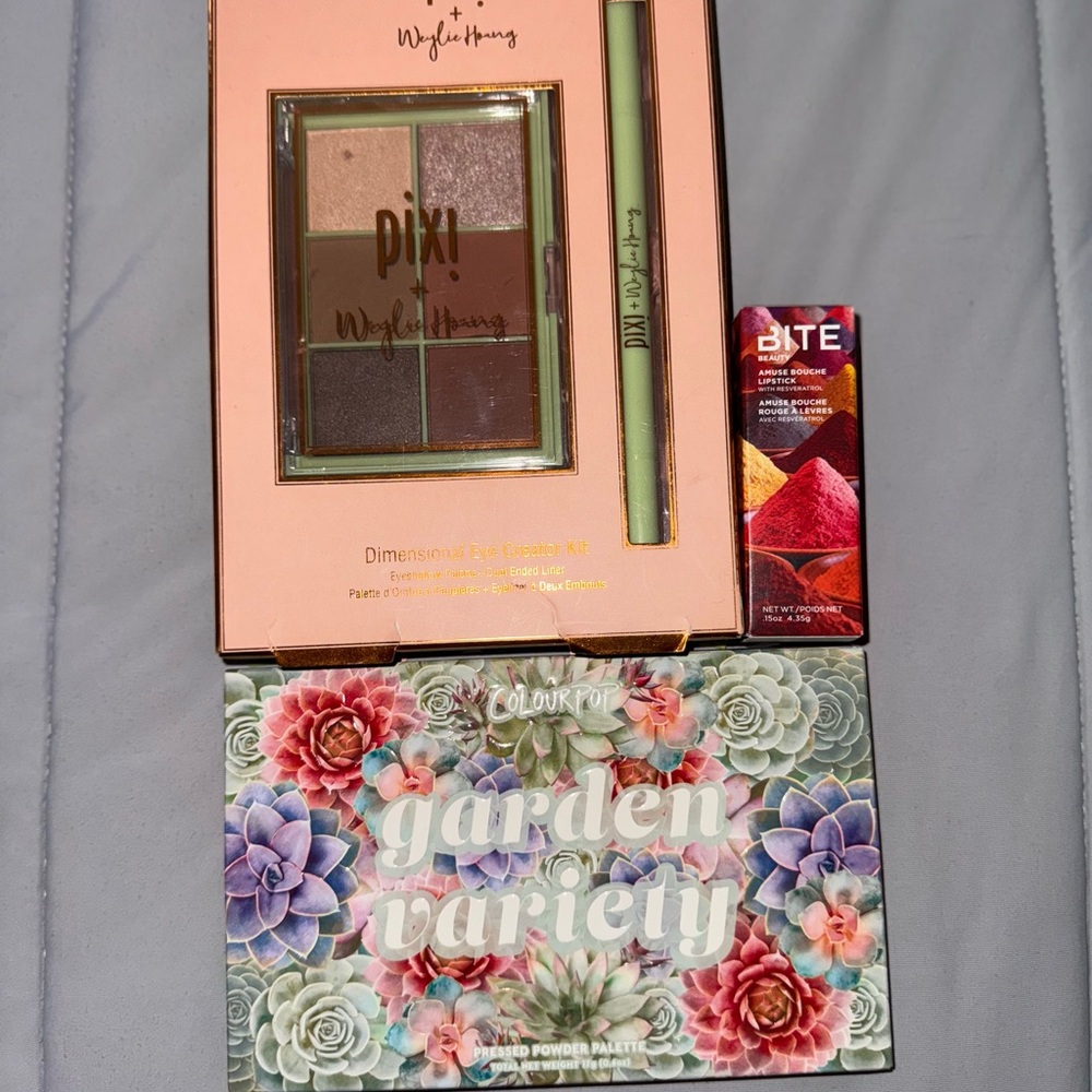Make Up Bundle w/ Lipstick